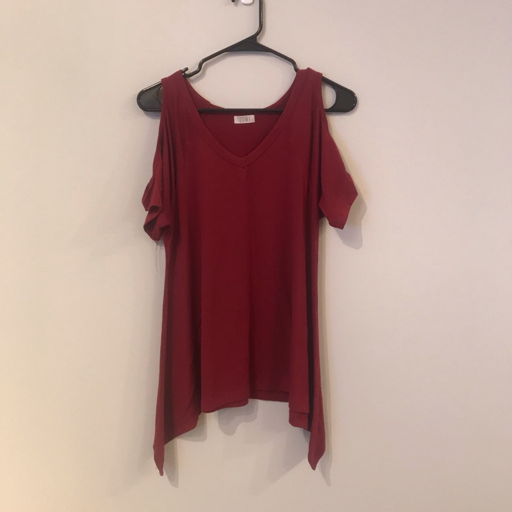 Tobi Cut out shoulder top